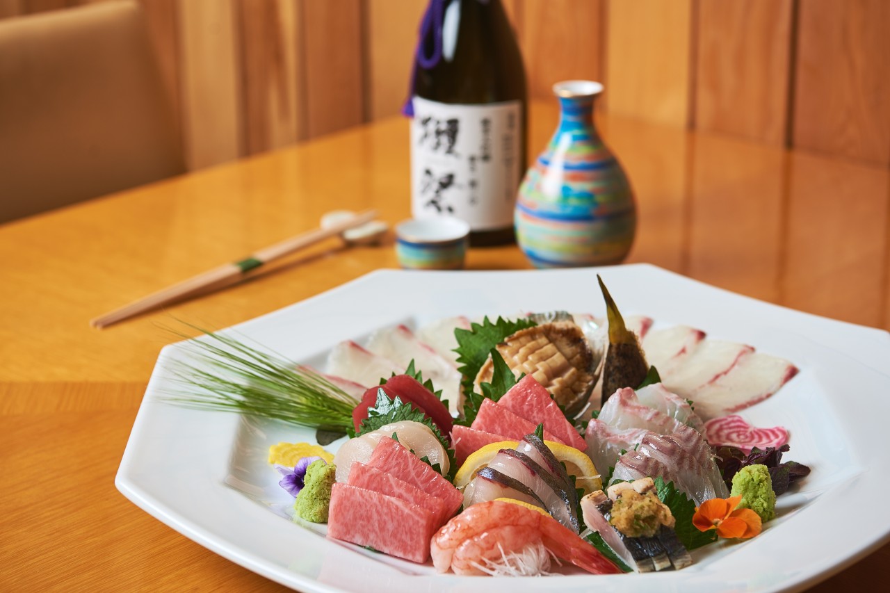 Momoyama, photo 1
