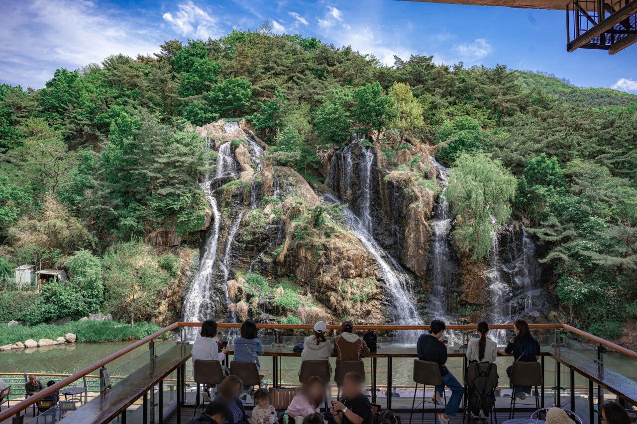 Café Waterfall, photo 1