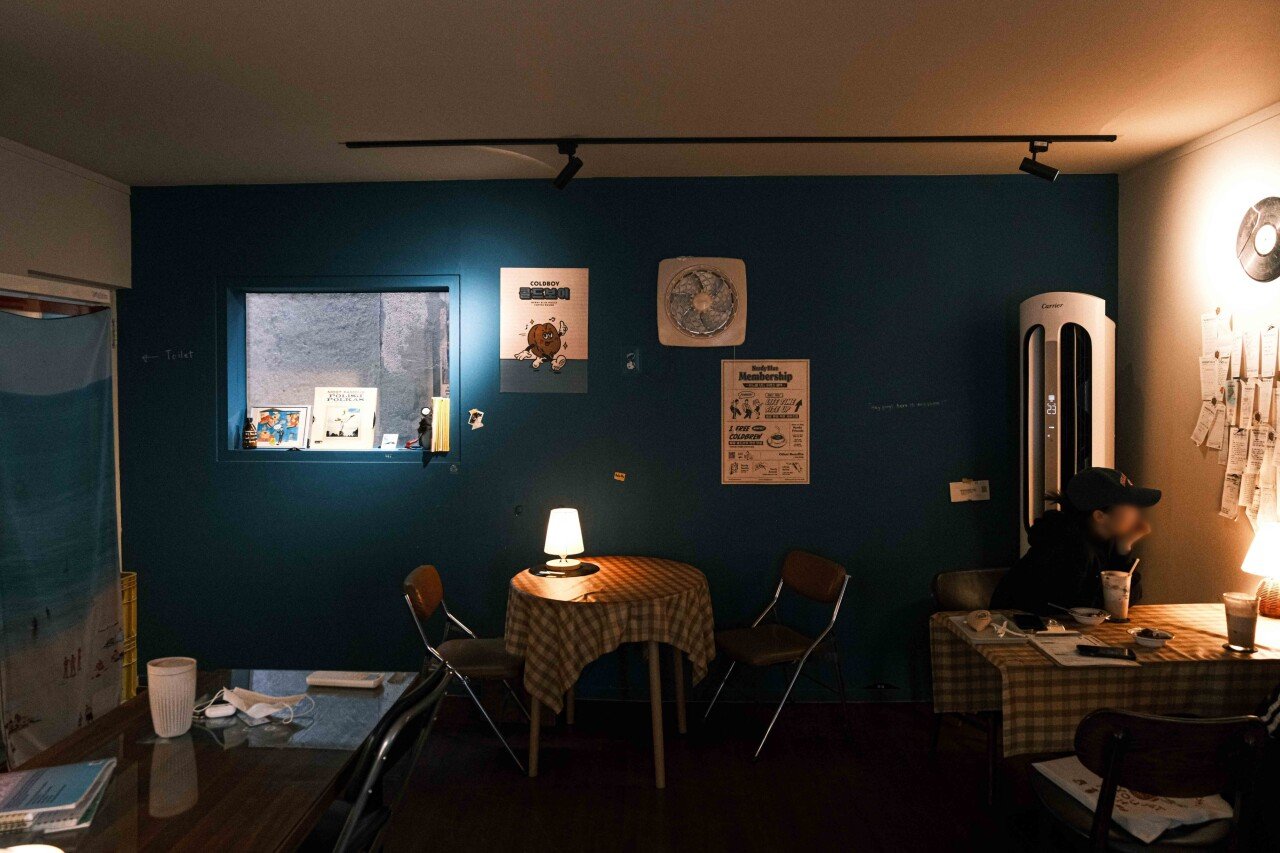 Nerdy Blue Burrow, photo 3