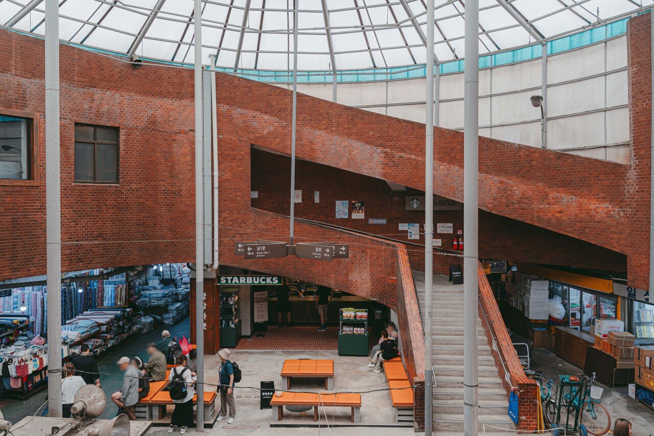 Starbucks Gwangjang Market Branch, photo 2